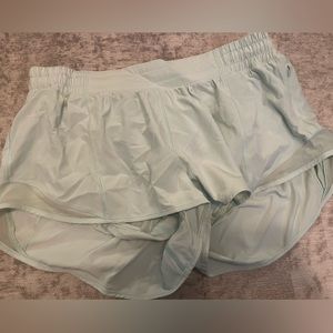 Mint Hotty Hot shorts LR